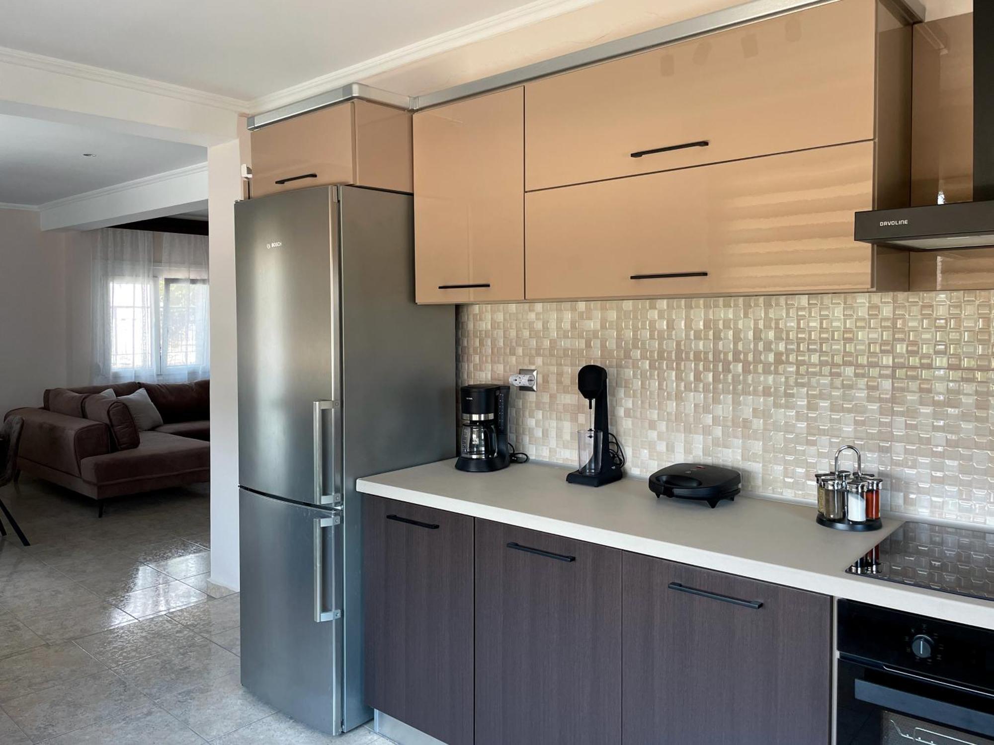 Aristides Guesthouse Krinidhes ภายนอก รูปภาพ